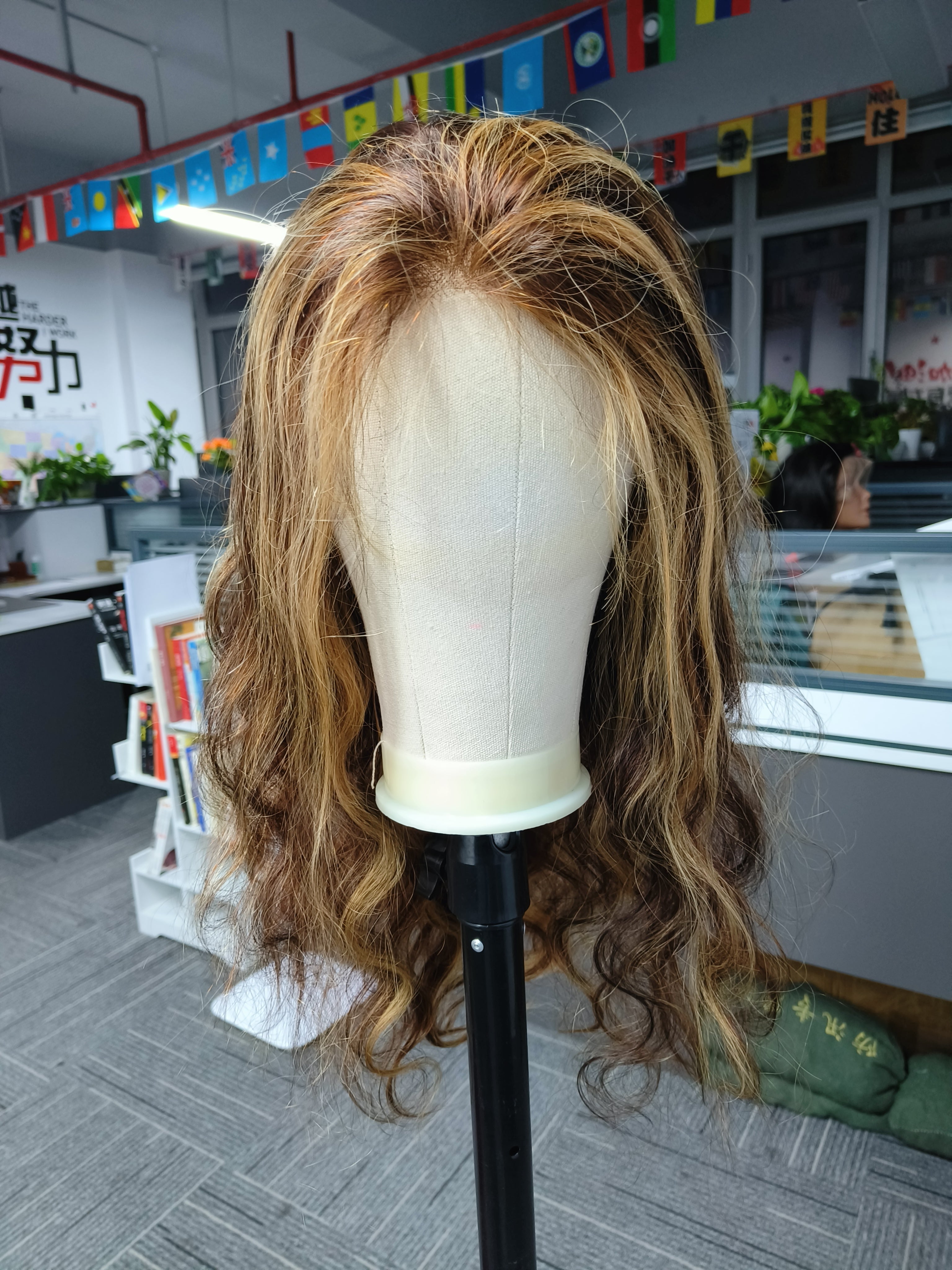 13x4 Highlight brown